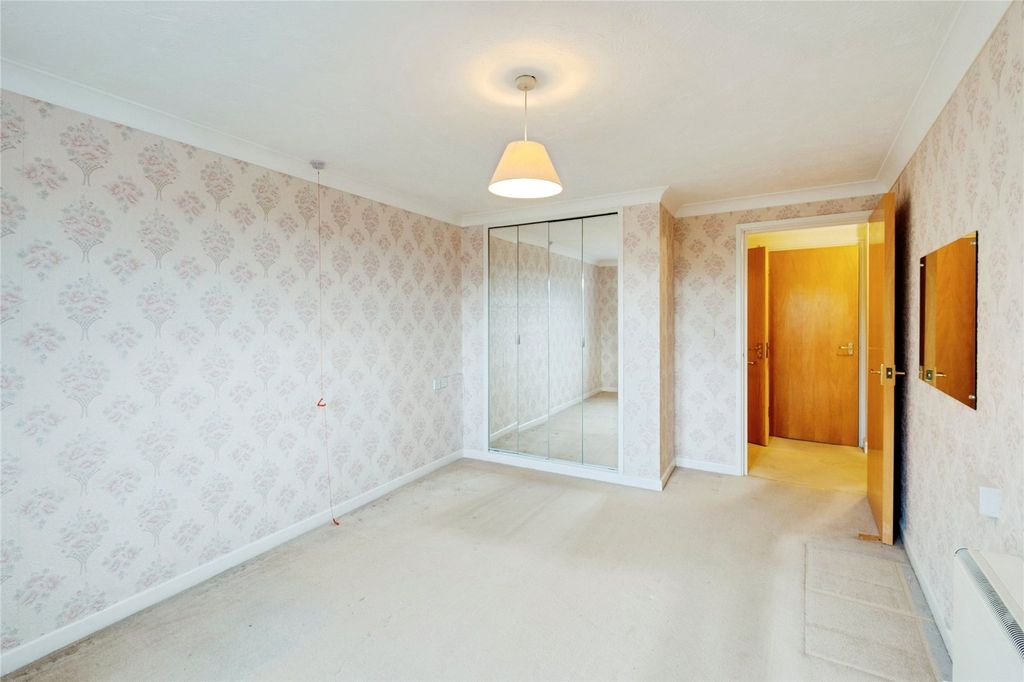 Additional image 9 of 2 bed flat for saleBlenheim Court, Christchurch BH23