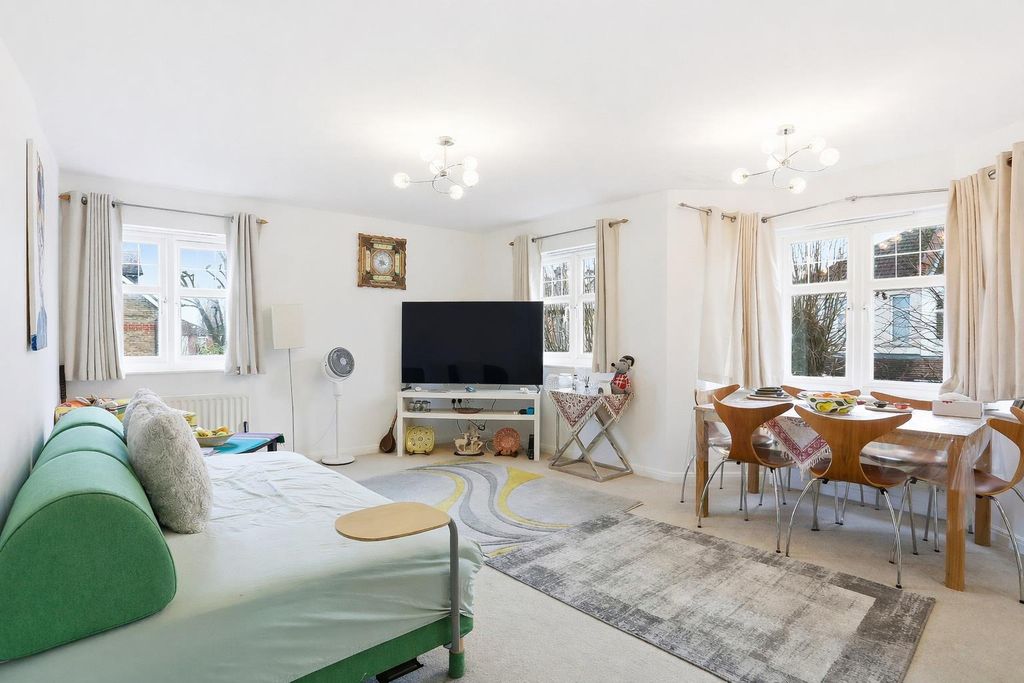 Additional image 8 of 2 bed flat for saleRochester Road, Carshalton SM5