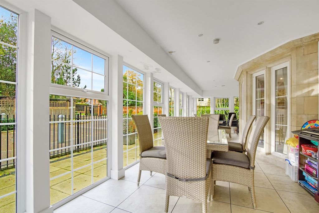 Additional image 6 of 2 bed flat for saleSt. Pauls Cray Road, Chislehurst BR7