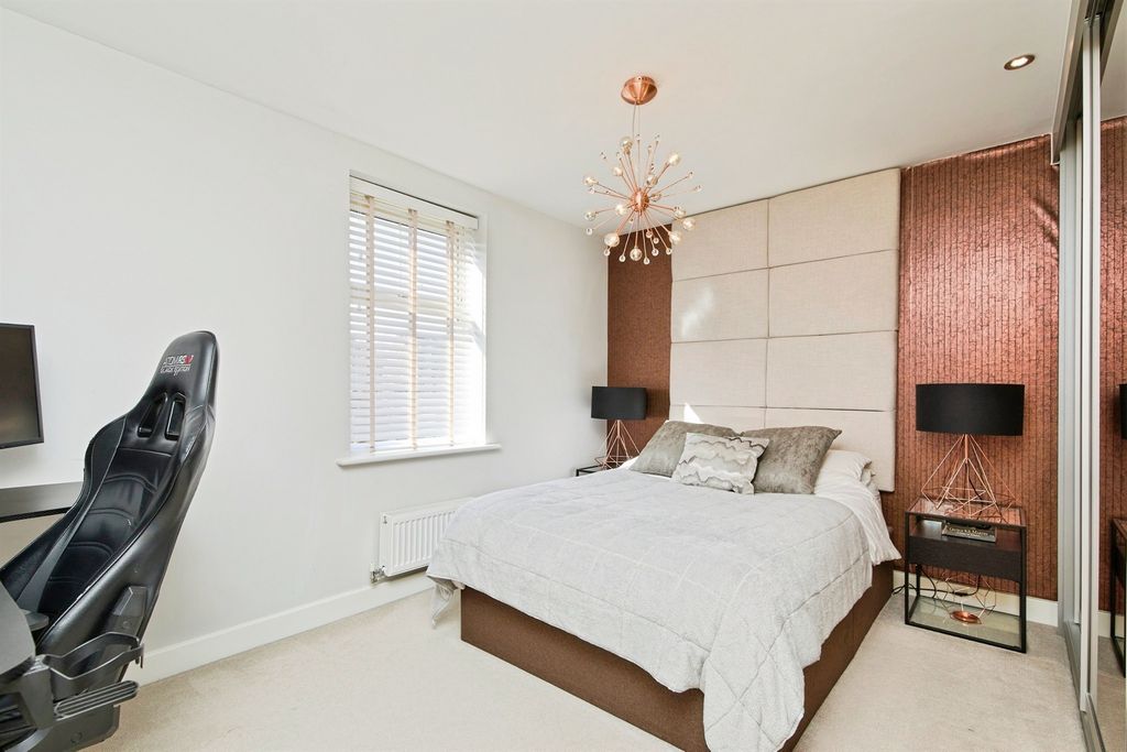 Additional image 19 of 5 bed detached house for saleReservoir Road, Burton-On-Trent DE14