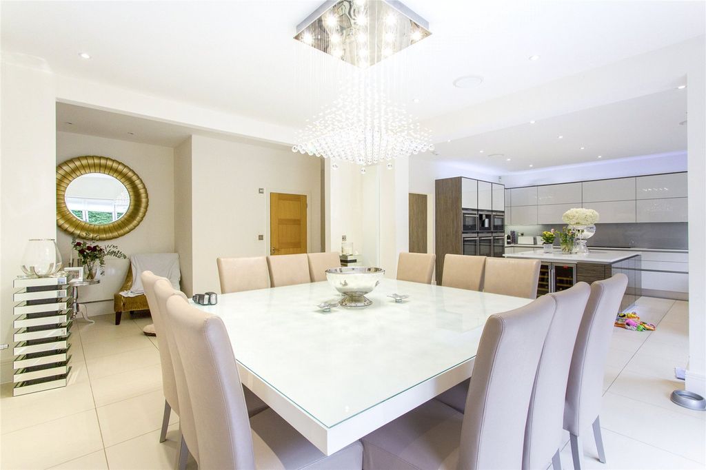 Additional image 6 of 6 bed detached house for saleCaldecote Gardens, Bushey, Hertfordshire WD23