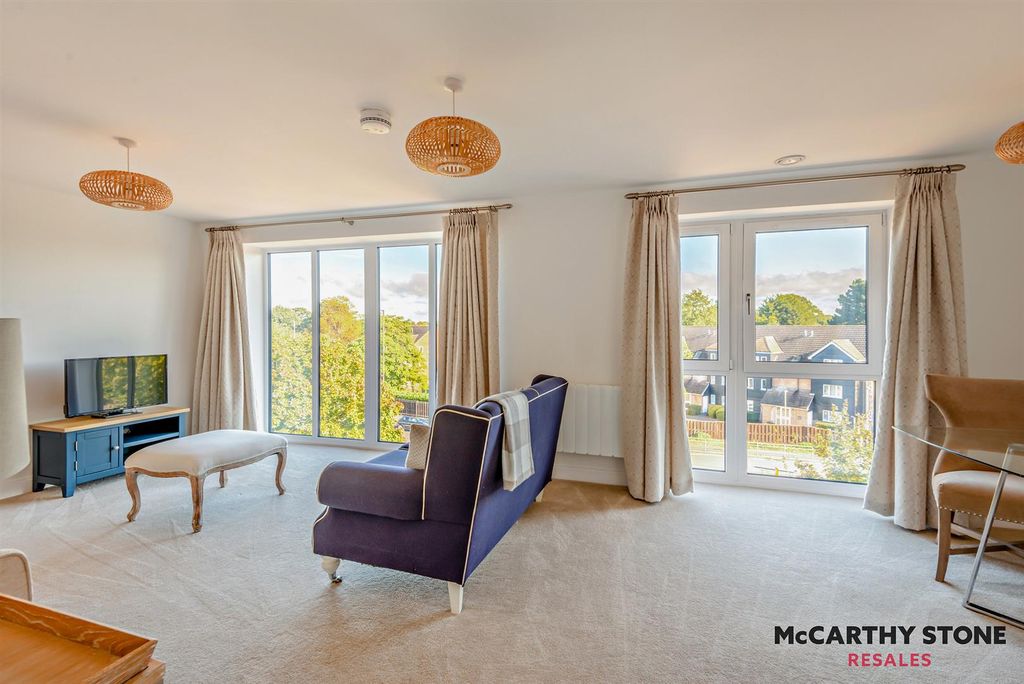 Additional image 4 of 2 bed flat for saleMiami House, Princes Road, Chelmsford, Essex CM2