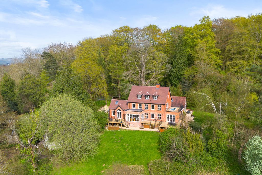 7 bed detached house for saleCrippetts Lane, Leckhampton, Cheltenham, Gloucestershire GL51