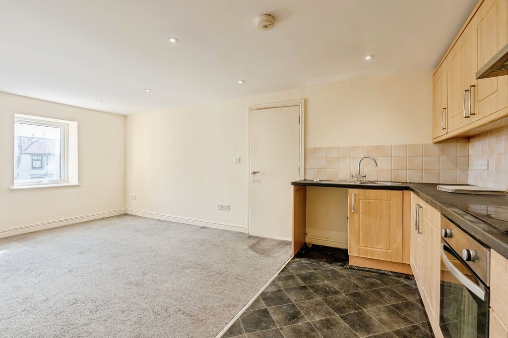 Additional image 4 of 2 bed flat for saleAllendale Street, Burnley, Lancashire BB12