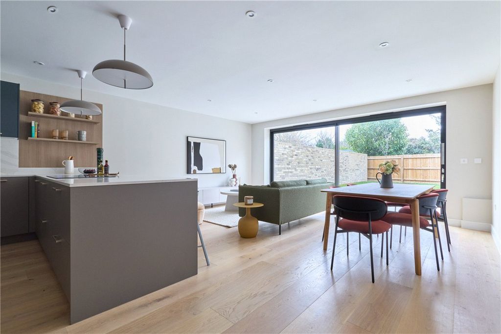Additional image 2 of 4 bed detached house for saleFitzwilliam Road, Off Brooklands Avenue, Cambridge, Cambridgeshire CB2