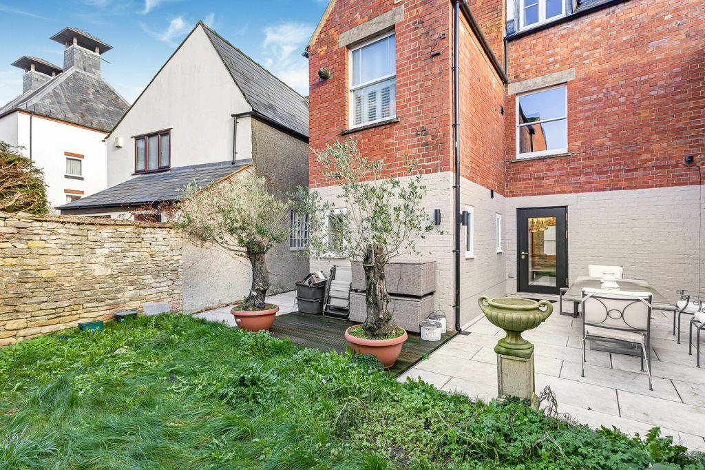 Additional image 22 of 3 bed end terrace house for saleCricklade Street, Cirencester, Gloucestershire GL7