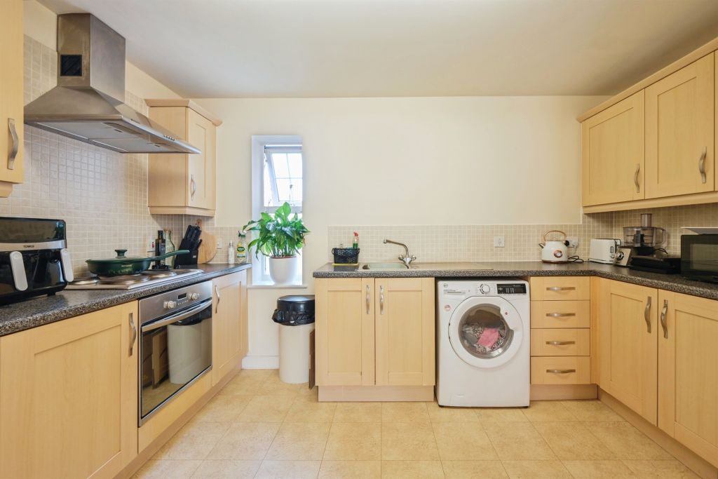 Additional image 5 of 3 bed flat for saleDeykin Road, Lichfield WS13