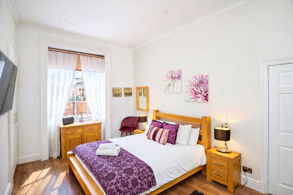 Additional image 5 of 2 bed flat for saleWatergate Street, Chester, Cheshire CH1