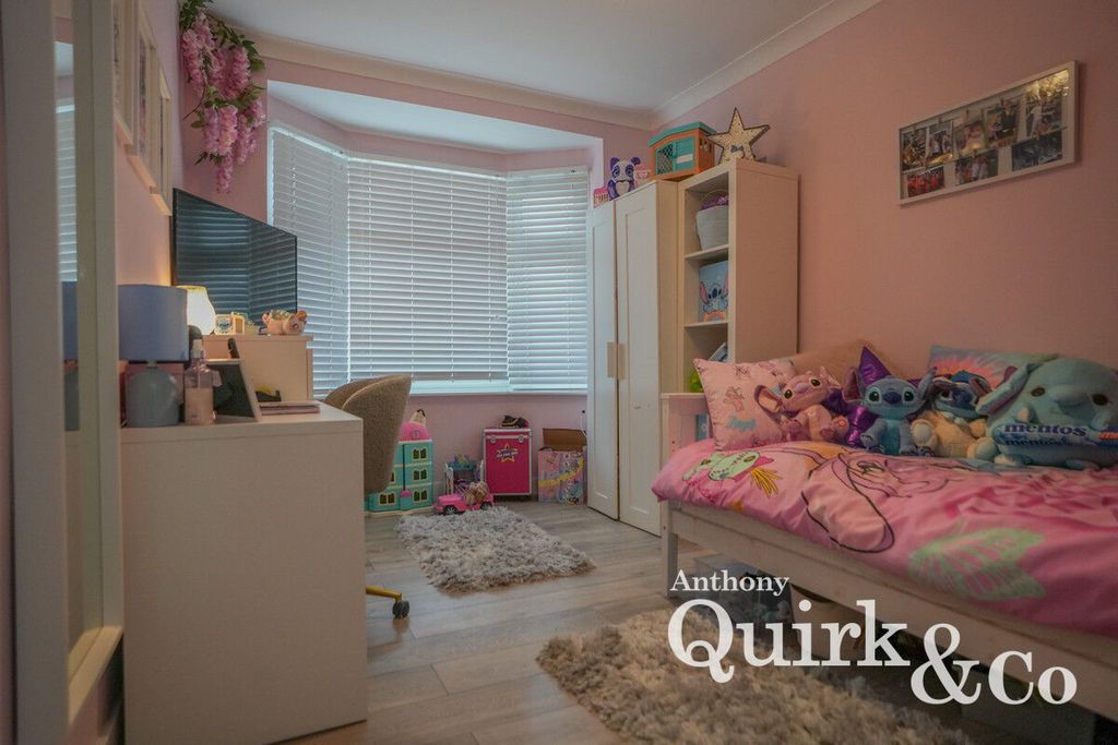 Additional image 14 of 4 bed detached bungalow for saleThe Parkway, Canvey Island SS8