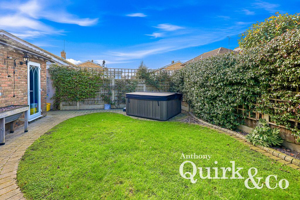 Additional image 46 of 4 bed detached house for saleHannett Road, Canvey Island SS8