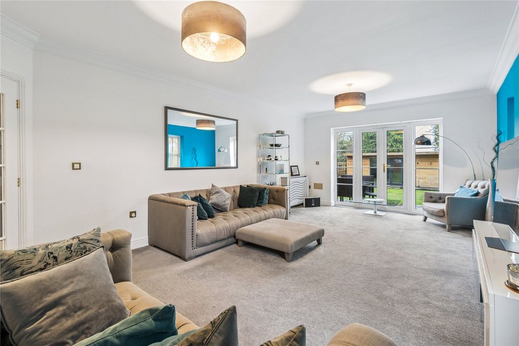 Additional image 9 of 5 bed detached house for saleCedar Close, Chesham HP5