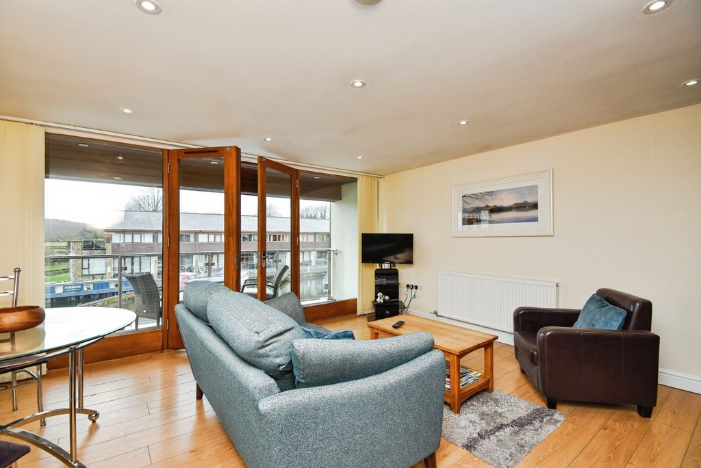 1 bed flat for saleChapel Lane, Carnforth, Lancashire LA6 photo 3