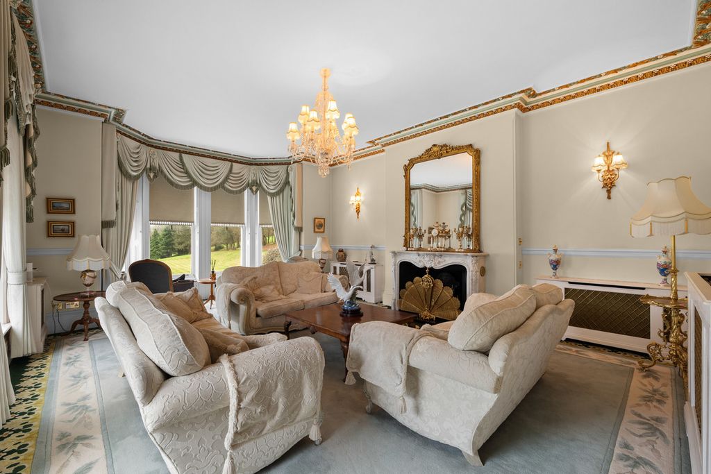 Additional image 3 of 6 bed detached house for saleTupwood Lane, Caterham CR3