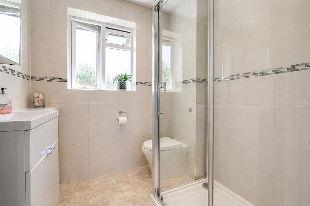 Additional image 15 of 5 bed detached house for saleWellfield Gardens, Carshalton Beeches SM5