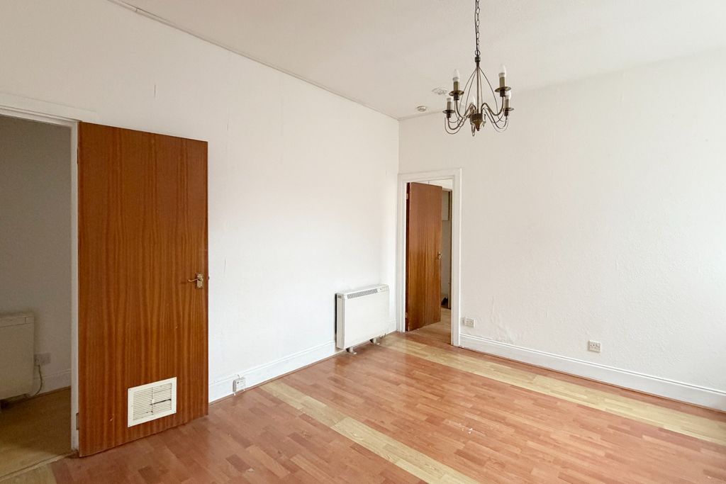 Additional image 7 of 2 bed flat for saleHigh Street, Kirkcaldy, Kirkcaldy KY1