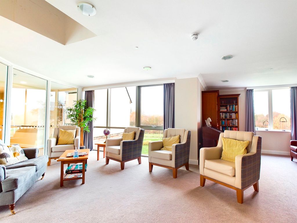 Additional image 8 of 2 bed flat for saleFlat, The Paddocks, Shipton Road, Milton-Under-Wychwood, Chipping Norton OX7
