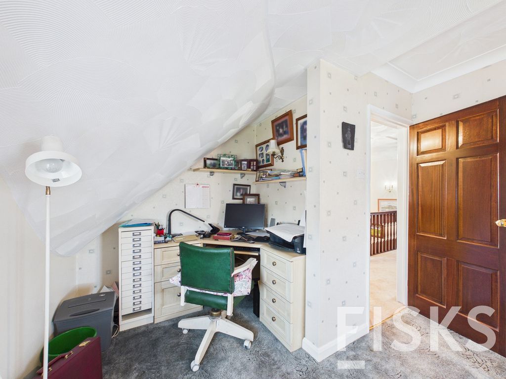 Additional image 21 of 4 bed detached house for saleLeigh Road, Canvey Island SS8