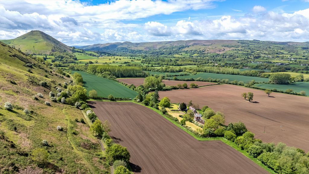 4 bed detached house for saleLeebotwood, Church Stretton, Shropshire SY6