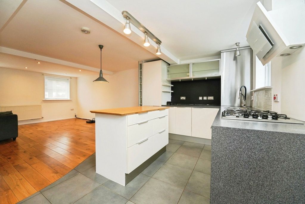 Additional image 2 of 2 bed flat for saleLower Leys, Evesham, Worcestershire WR11