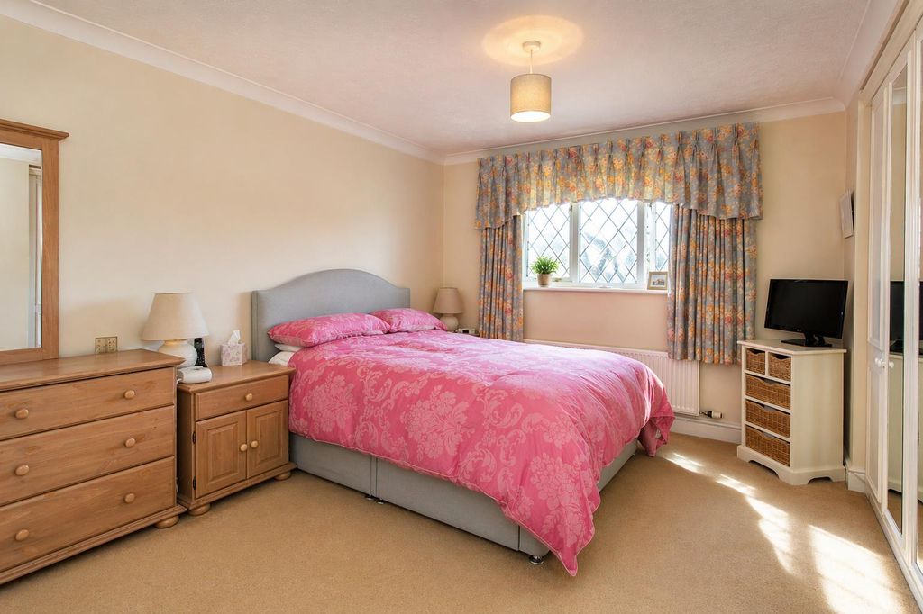 Additional image 13 of 5 bed detached house for saleWellfield Gardens, Carshalton Beeches SM5