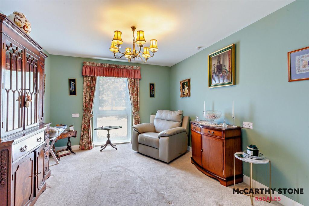 Additional image 7 of 2 bed flat for saleMiami House, Princes Road, Chelmsford CM2