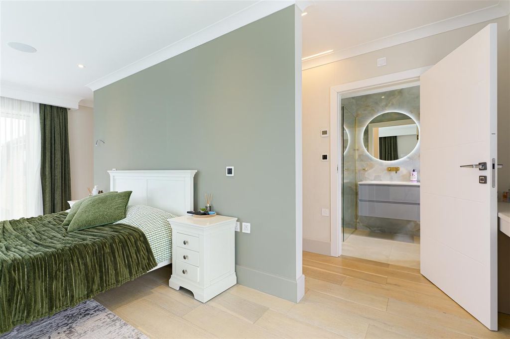Additional image 18 of 6 bed detached house for saleFarnham House, Merton Lane, Canterbury CT4