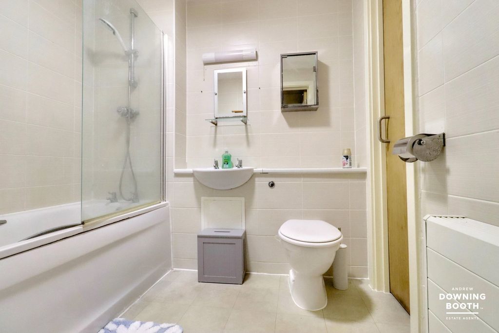 Additional image 16 of 2 bed flat for saleQueen Street, Lichfield WS13