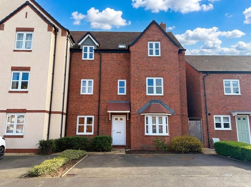 2 bed flat for saleChatham Road, Meon Vale, Stratford-Upon-Avon, Warwickshire CV37