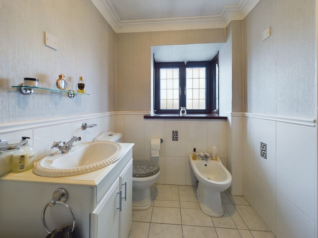 Additional image 12 of 4 bed detached house for saleMay Avenue, Canvey Island SS8