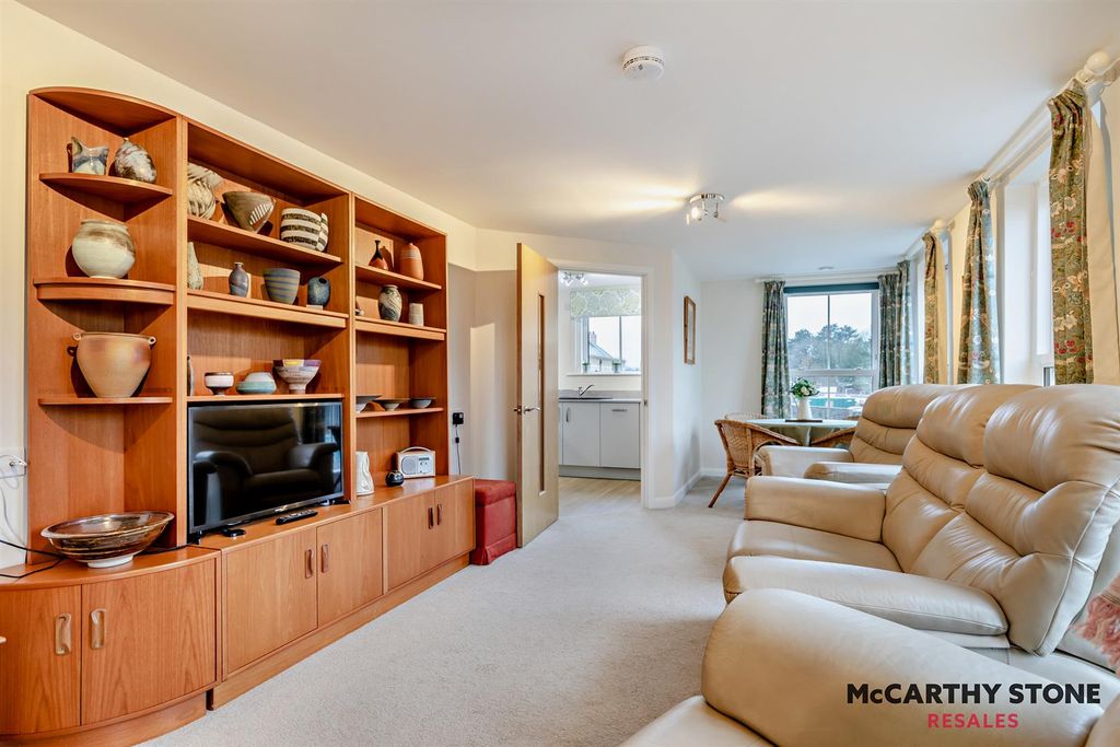 Additional image 3 of 2 bed flat for saleStation Road, Buxton SK17