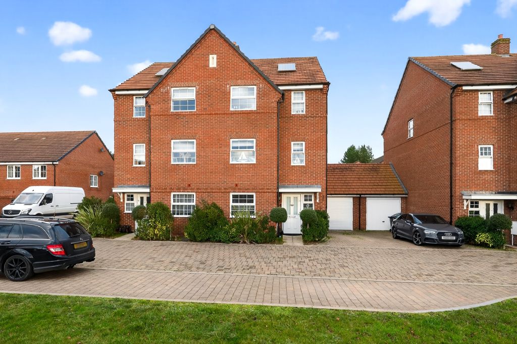 4 bed semi-detached house for saleBrice Gardens, Buntingford SG9