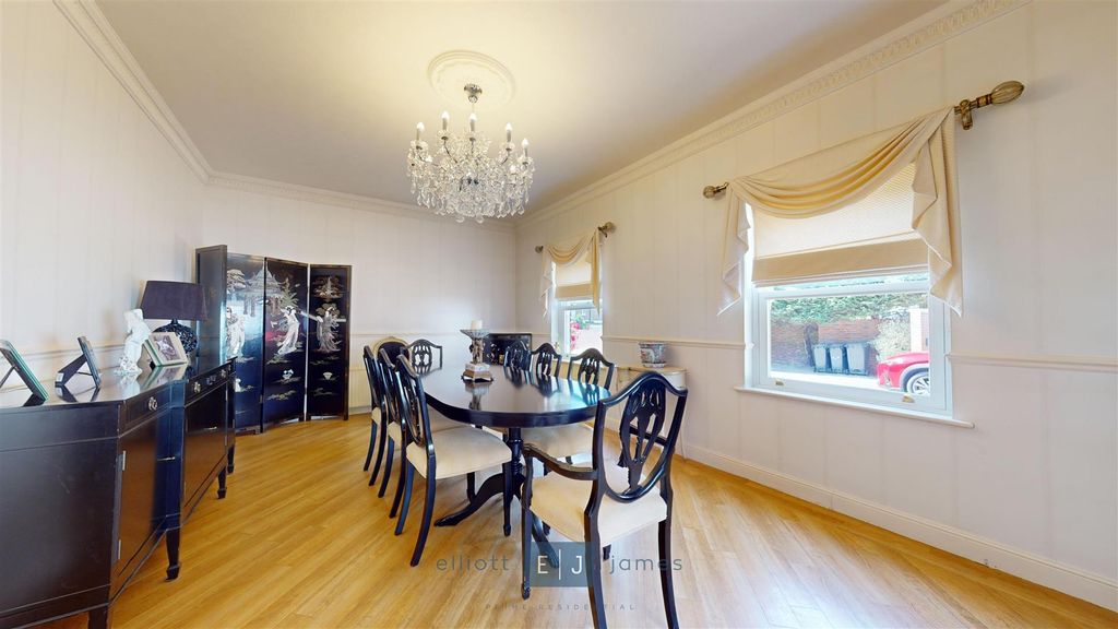 Additional image 5 of 5 bed detached house for saleMeadow Way, Chigwell IG7