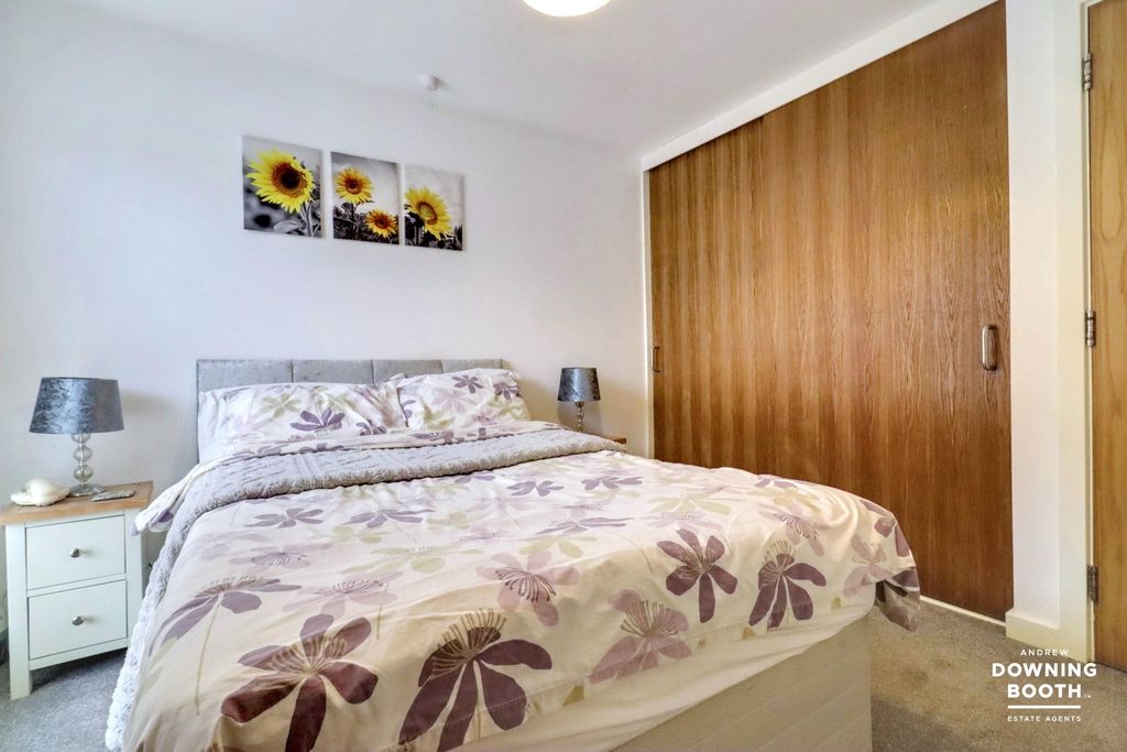 Additional image 12 of 2 bed flat for saleQueen Street, Lichfield WS13
