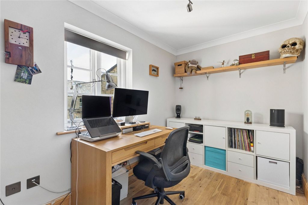 Additional image 7 of 4 bed semi-detached house for saleVictoria Road, Cirencester, Gloucestershire GL7