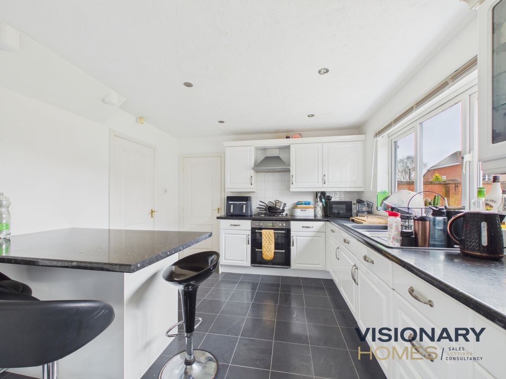 Additional image 4 of 5 bed detached house for sale18 Two Oaks Avenue, Burntwood WS7