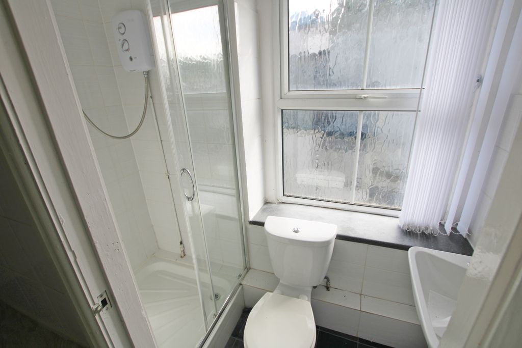 Additional image 13 of 3 bed flat for saleSt. James's Street, Burnley BB11