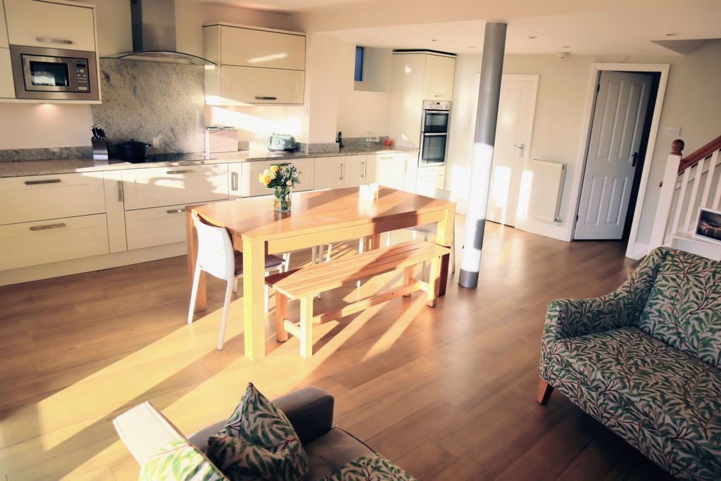 Additional image 18 of 5 bed semi-detached house for saleStocks Lane, Chester CH3