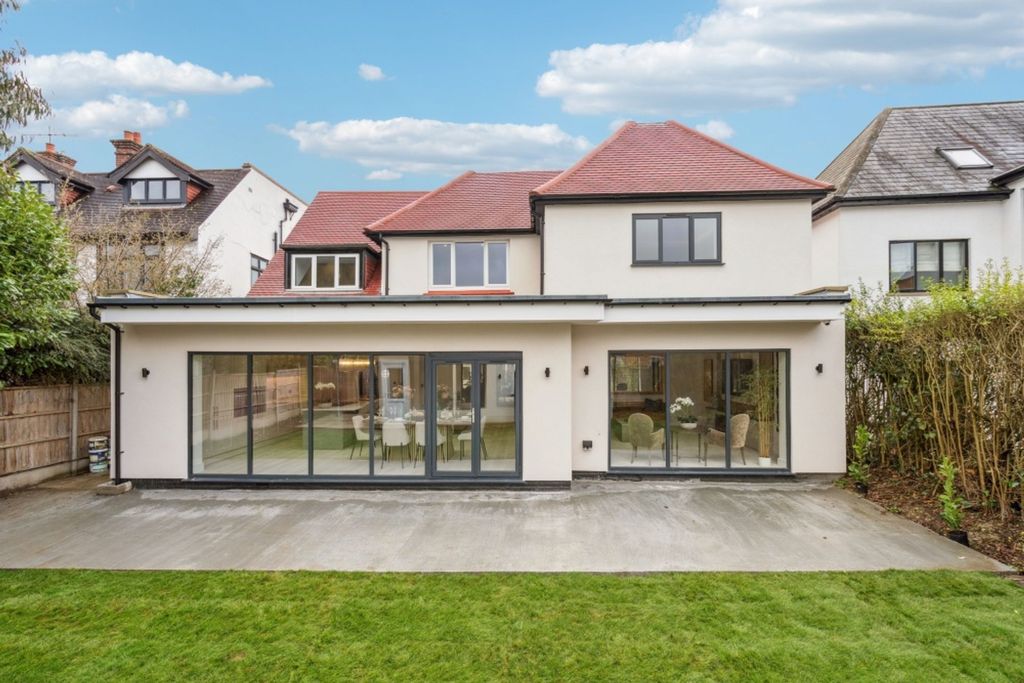Additional image 37 of 5 bed detached house for saleAldenham Road, Bushey WD23