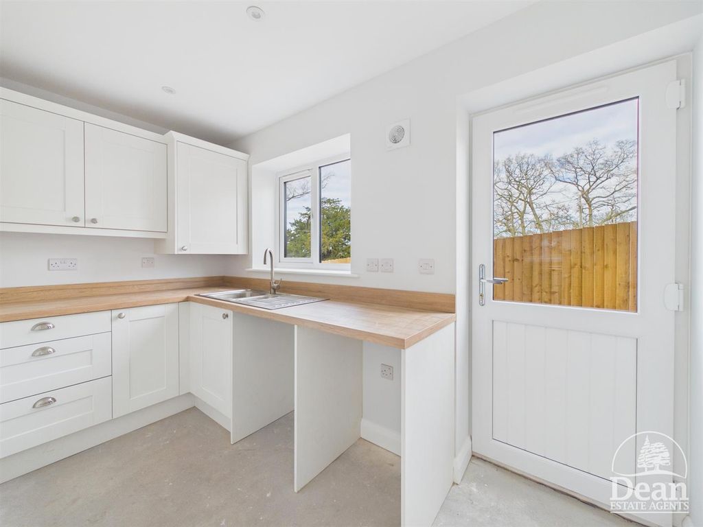 Additional image 9 of 4 bed detached house for saleSchool Close, Cinderford GL14