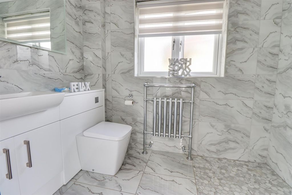Additional image 12 of 4 bed detached house for saleBarbara Avenue, Canvey Island SS8