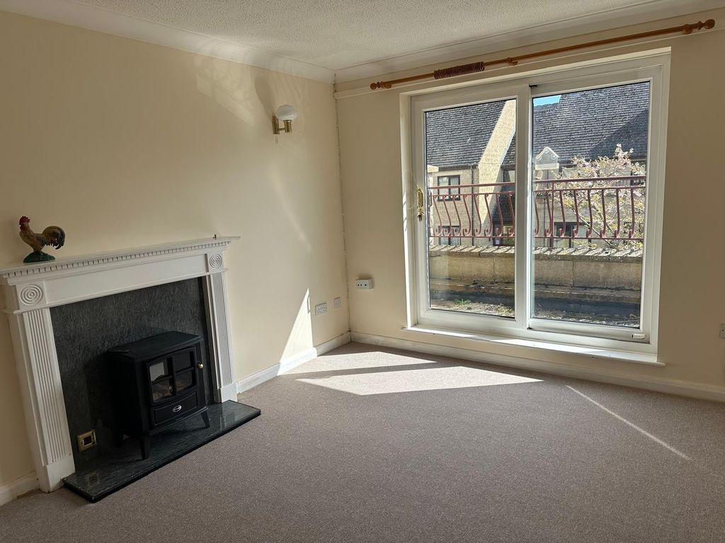 Additional image 3 of 2 bed flat for saleTrafalgar Road, Cirencester, Gloucestershire GL7