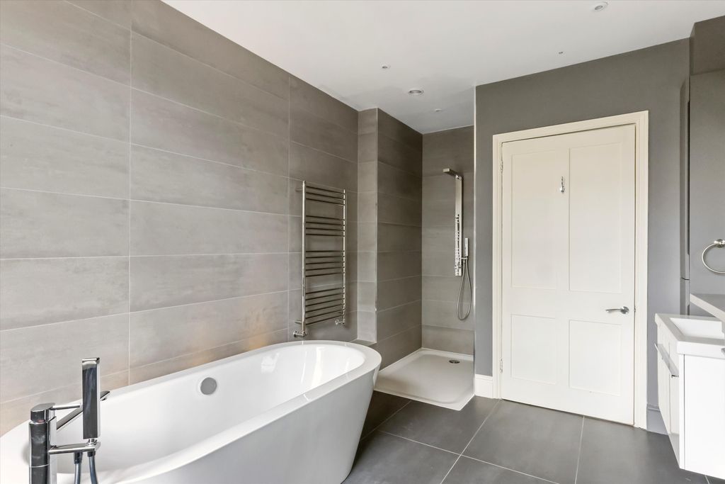 Additional image 14 of 5 bed terraced house for saleLypiatt Terrace, Cheltenham, Gloucestershire GL50