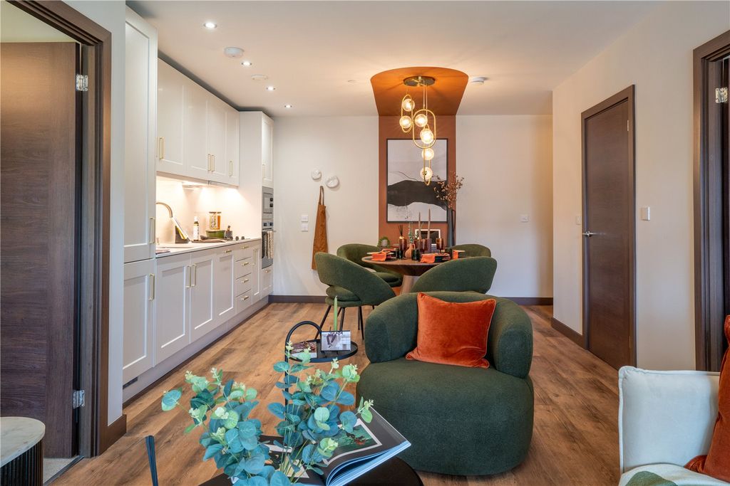 Additional image 4 of 2 bed flat for saleTayfen Court, Tayfen Road, Bury St. Edmunds, Suffolk IP33