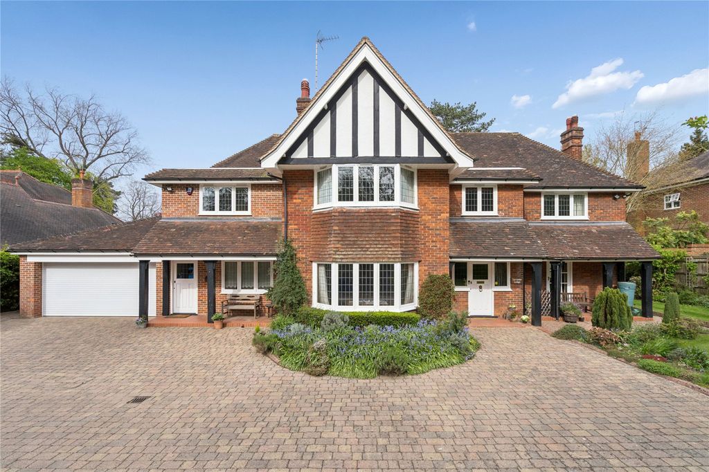 5 bed detached house for saleNightingales Lane, Chalfont St. Giles, Buckinghamshire HP8