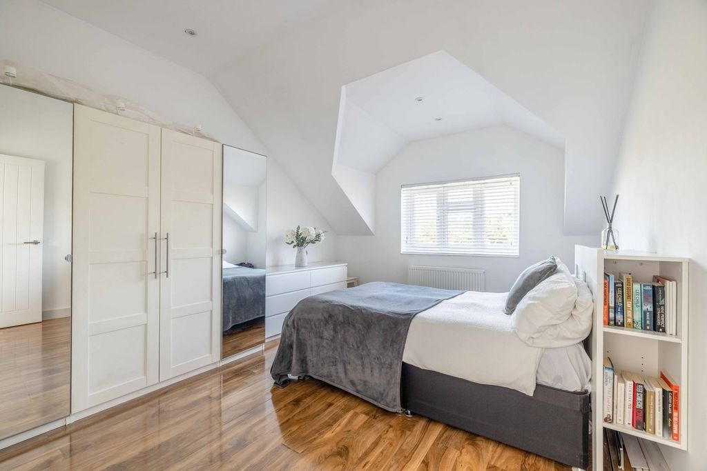 Additional image 14 of 4 bed detached house for saleSycamore Road, Chalfont St Giles HP8