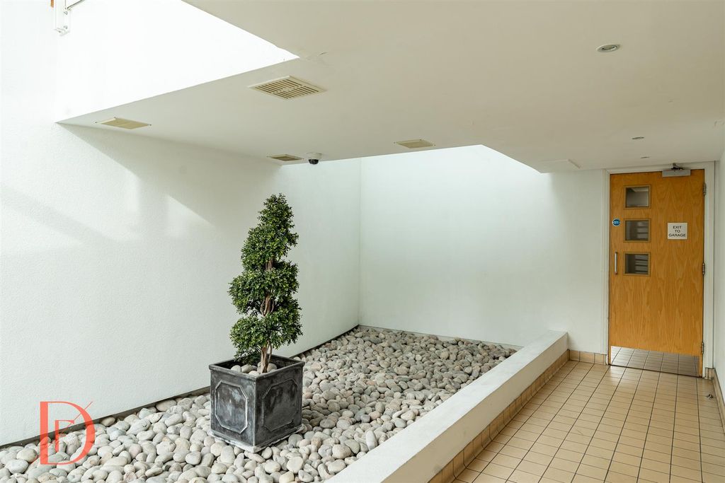 Additional image 21 of 2 bed flat for saleHigh Road, Chigwell IG7