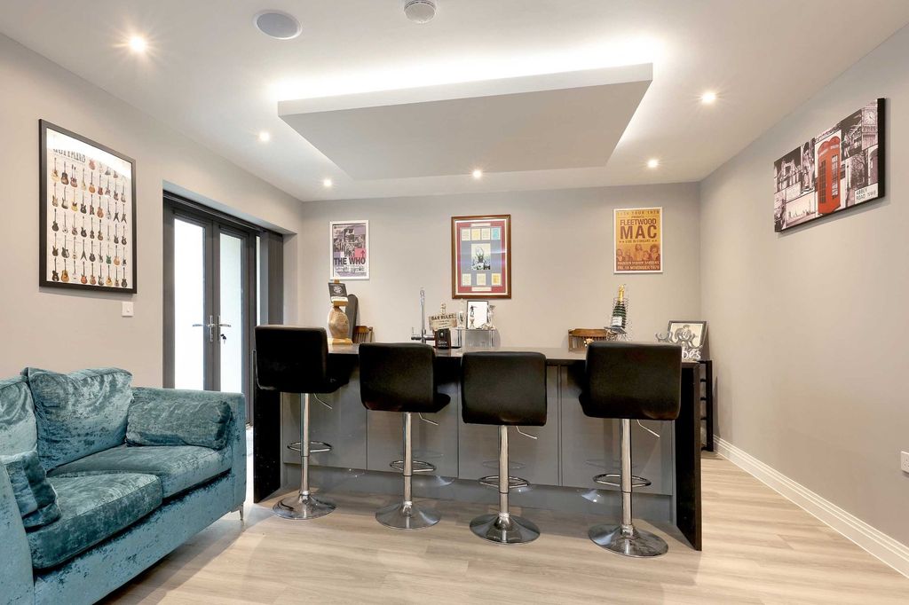 Additional image 8 of 6 bed country house for saleDeanway, Chalfont St. Giles, Buckinghamshire HP8
