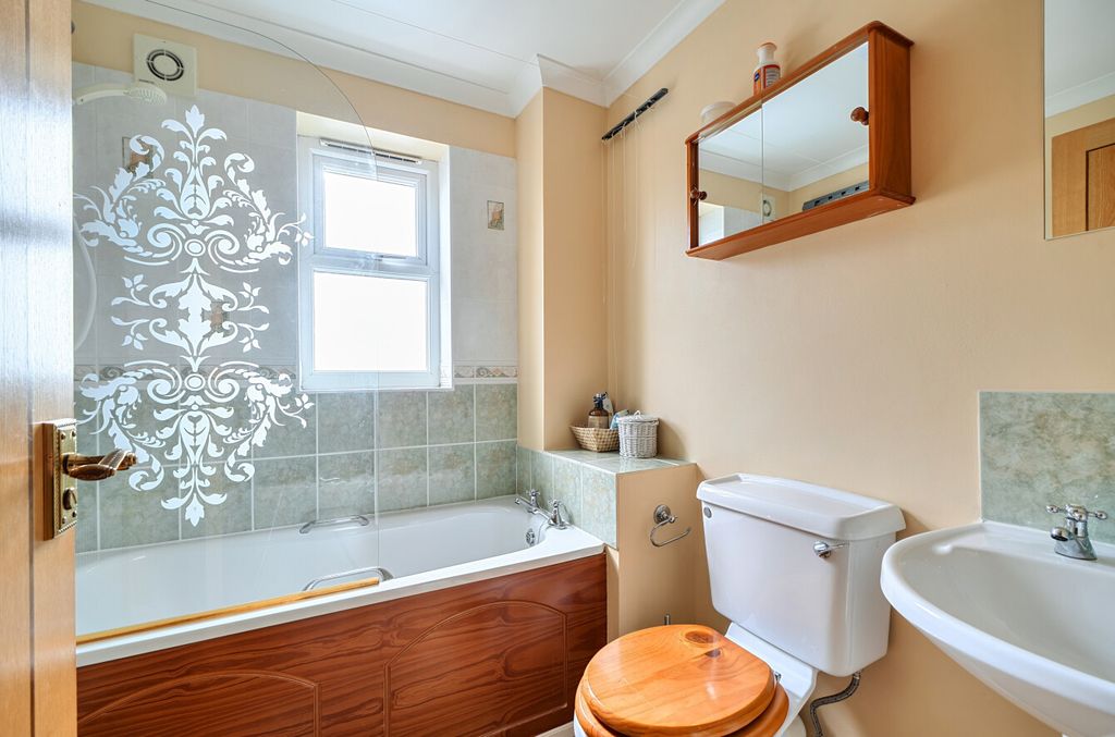 Additional image 3 of 2 bed flat for saleHarris Close, Kelly Bray, Callington, Cornwall PL17