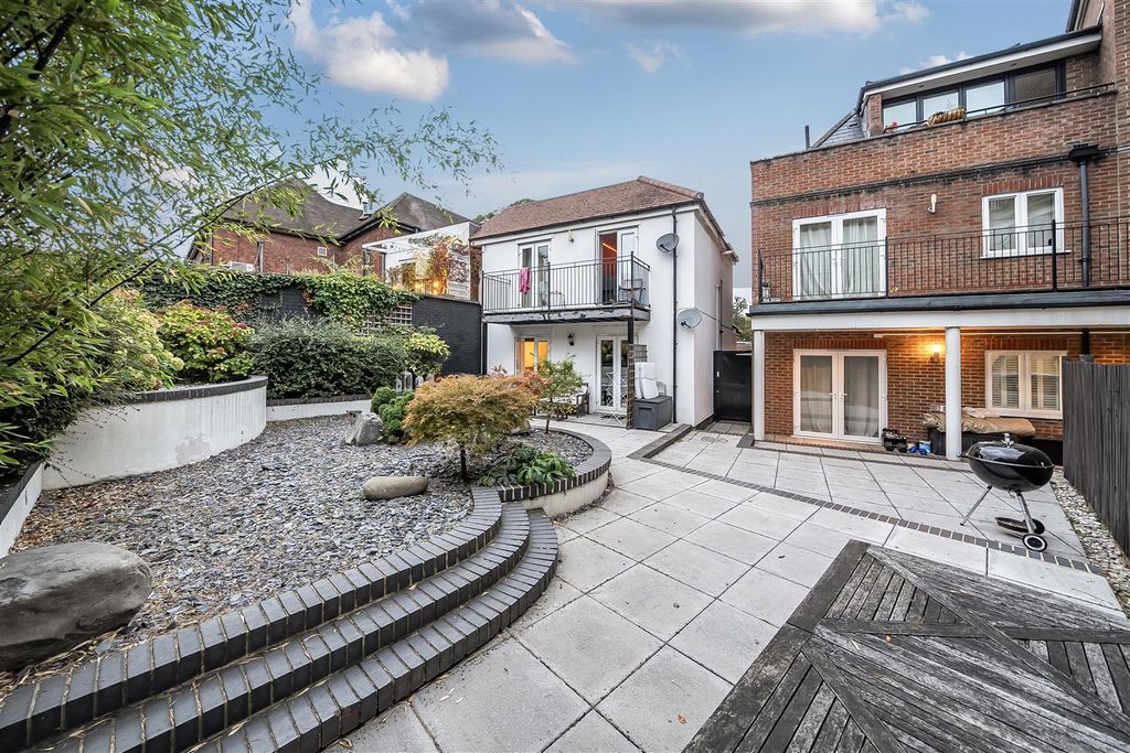 Additional image 10 of 2 bed flat for saleNicole Lodge, 2 Carshalton Park Road, Carshalton SM5