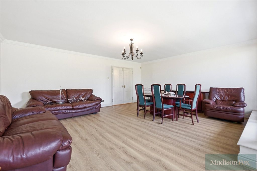 Additional image 3 of 2 bed flat for saleManor Road, Chigwell, Essex IG7